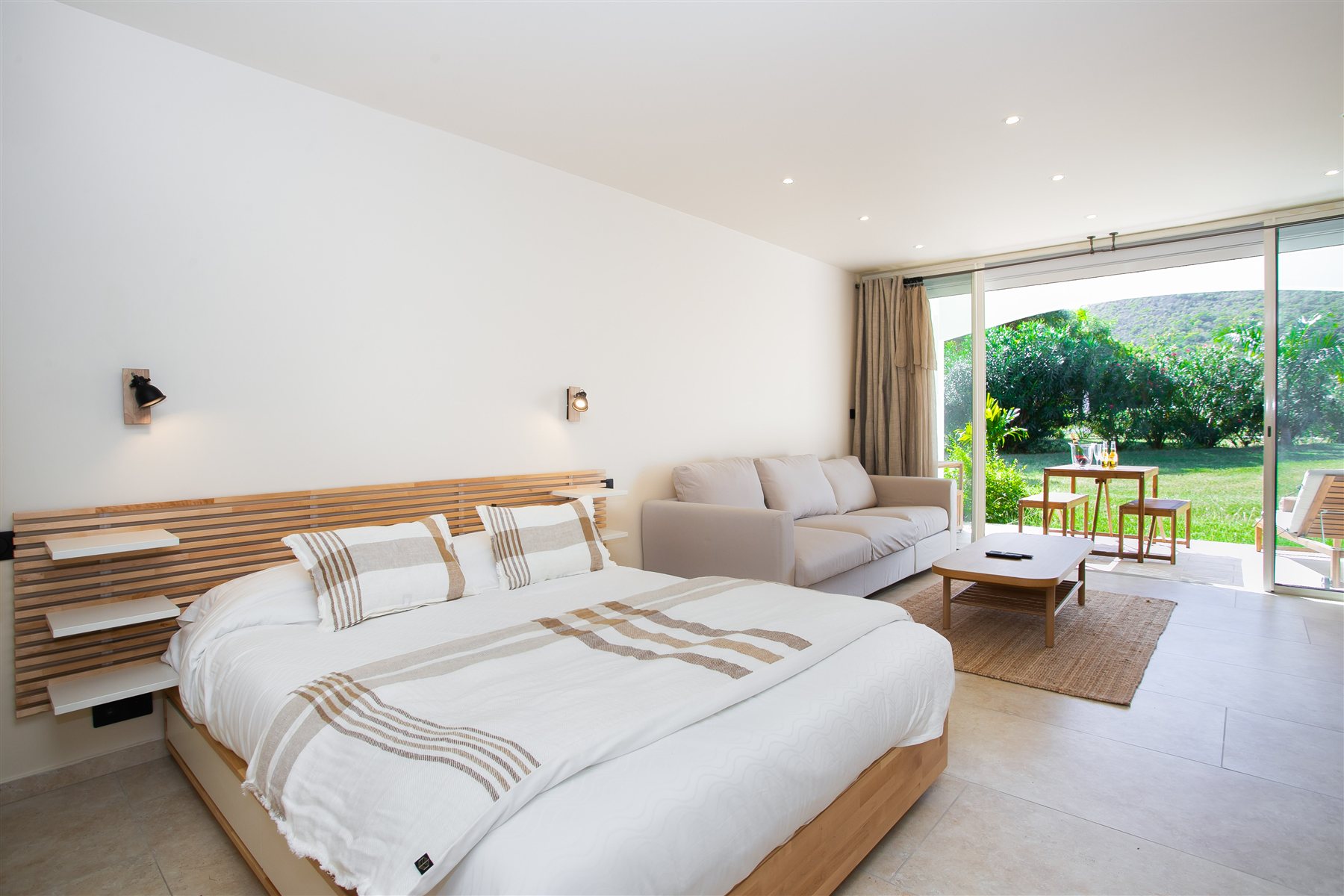Double bed and natural textures